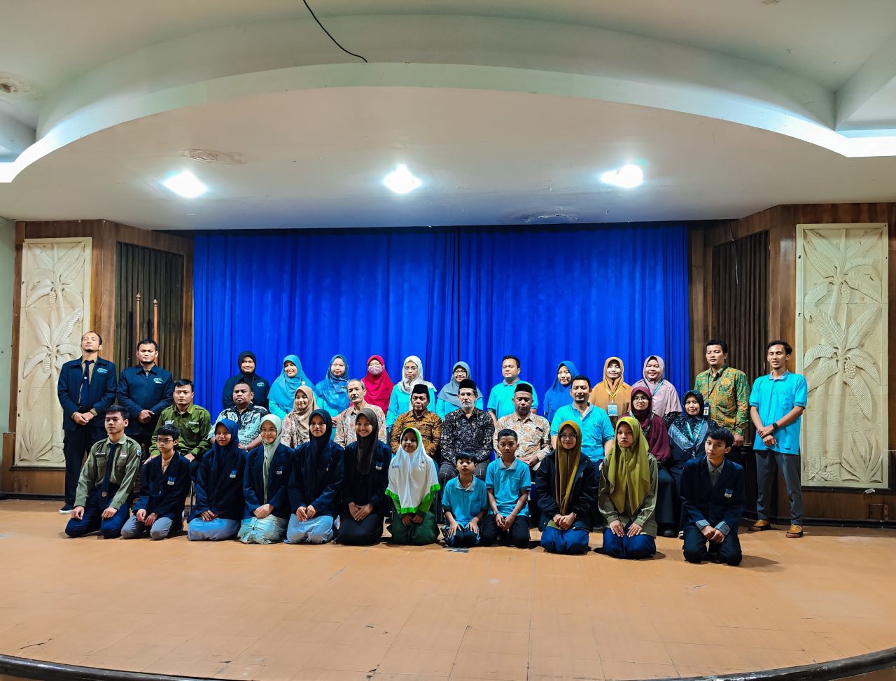 Bangga! PDM Karanganyar Lepas 39 Finalis OMBN 2025